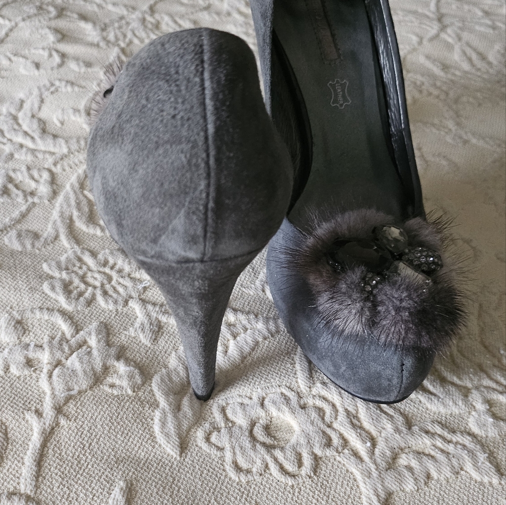 Natural suede, beautiful woman grey shoes, size 37, very good condition